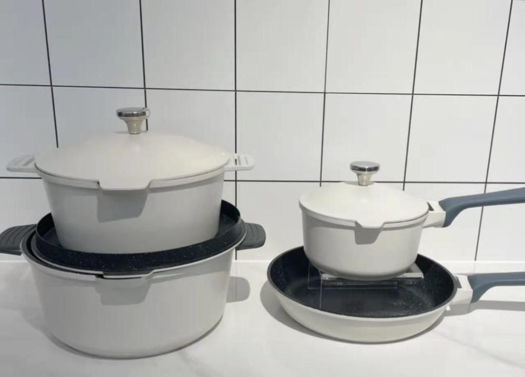 Cookware Set (8)