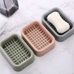 Double-layer drainable mesh soap dish